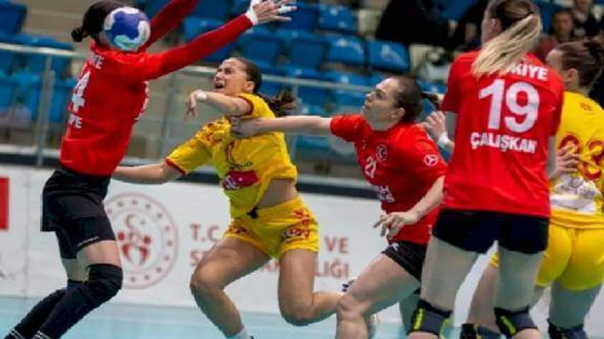 A Milli Kadın Hentbolcular Kuzey Makedonya'yı yendi