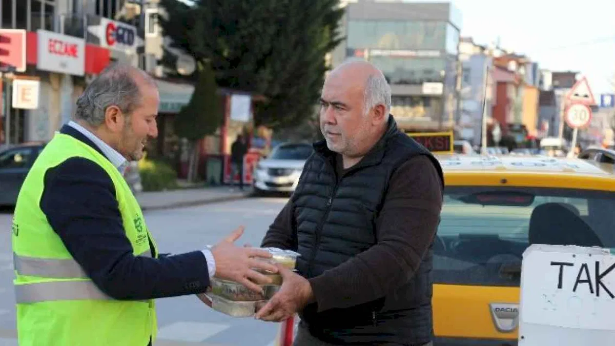 Kocaeli'de taksiciler Ramazan’da unutmadı