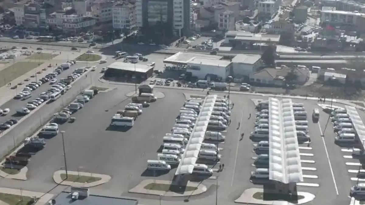 Trabzon'da dolmuşlar yeni yerlerine taşınıyor