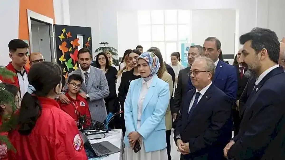 Bilim ve Teknoloji Yolculuğu Bakü'de Başladı
