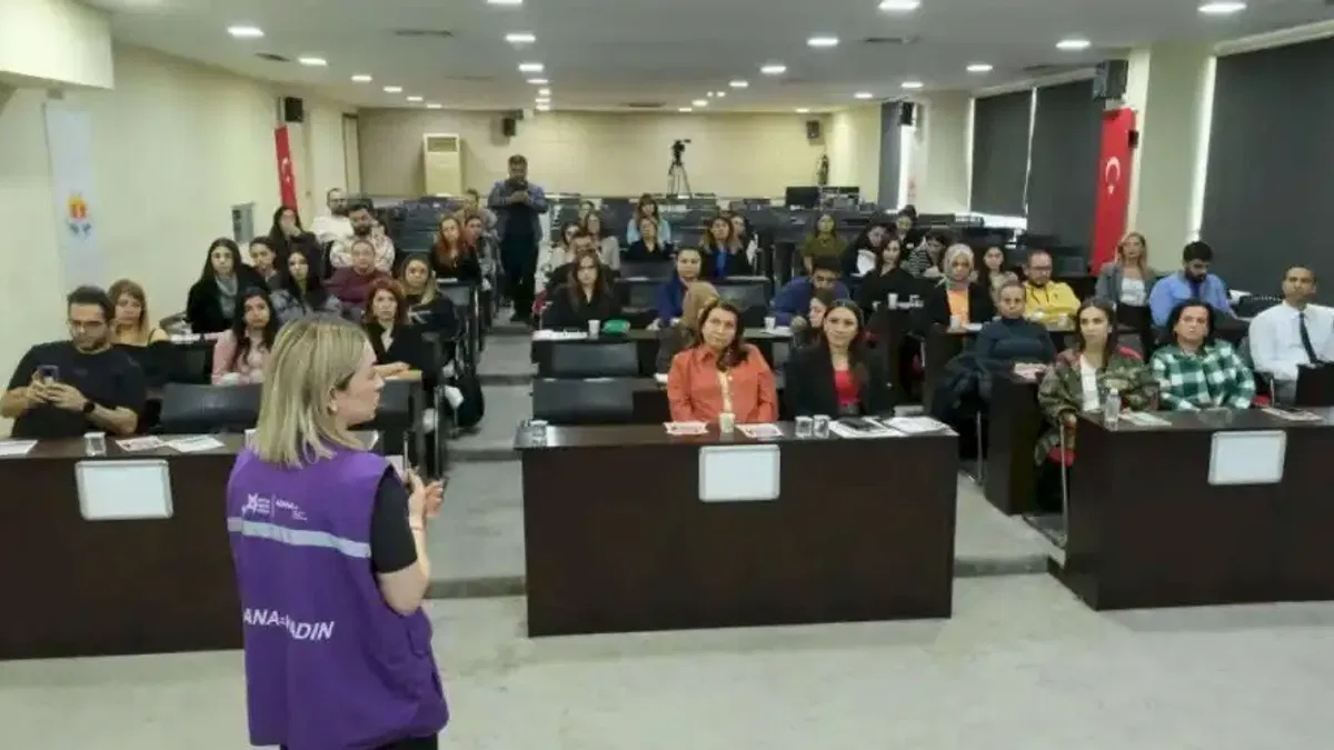 Adana’da 'Okul Öncesi Dönemde Dijital Şiddet Ve Güvenli Teknoloji Kullanımı' semineri
