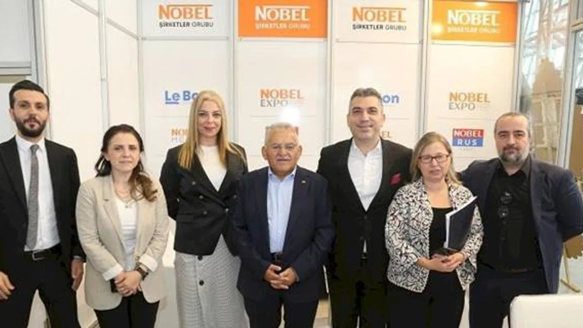 Memduh Büyükkılıç'tan Anadolu Mobilya Fuarı'na çıkarma