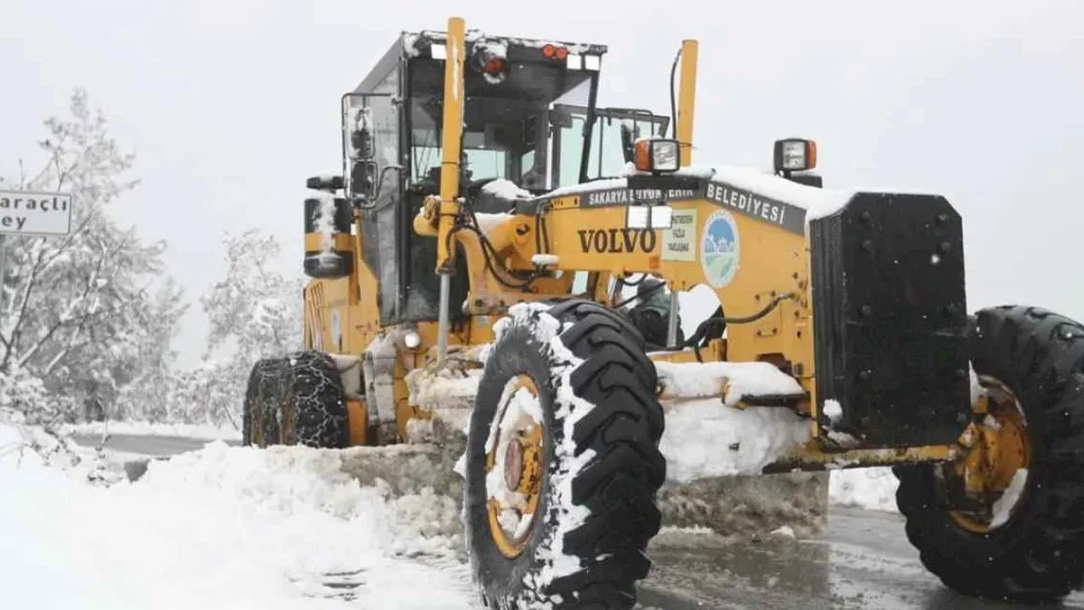Sakarya'da 30 grup yolu ulaşıma açıldı
