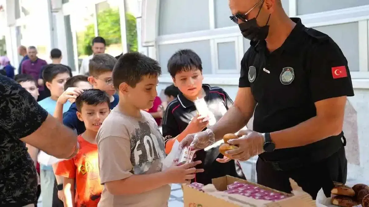 Ankara Keçiören'de Yaz Kur'an kurslarına ikram desteği