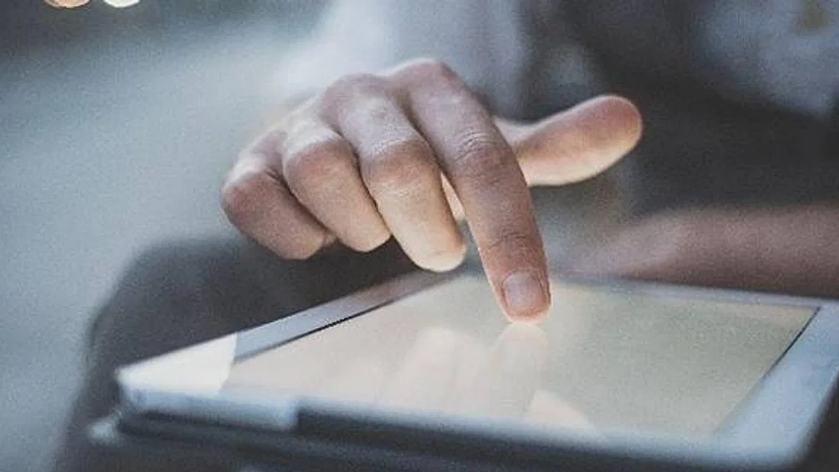 Cep Telefonu ve Bilgisayardan Yayılan Mavi Işık Yaşlandırıyor