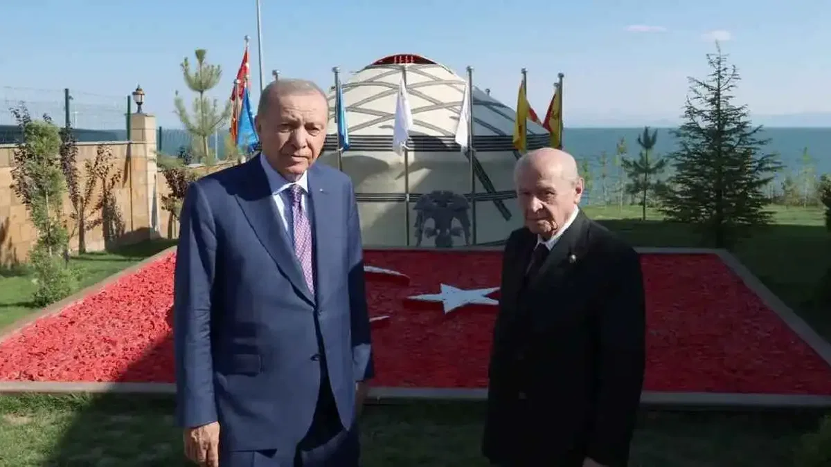 Erdoğan ve Bahçeli’den Ahlat’ta anlamlı buluşma