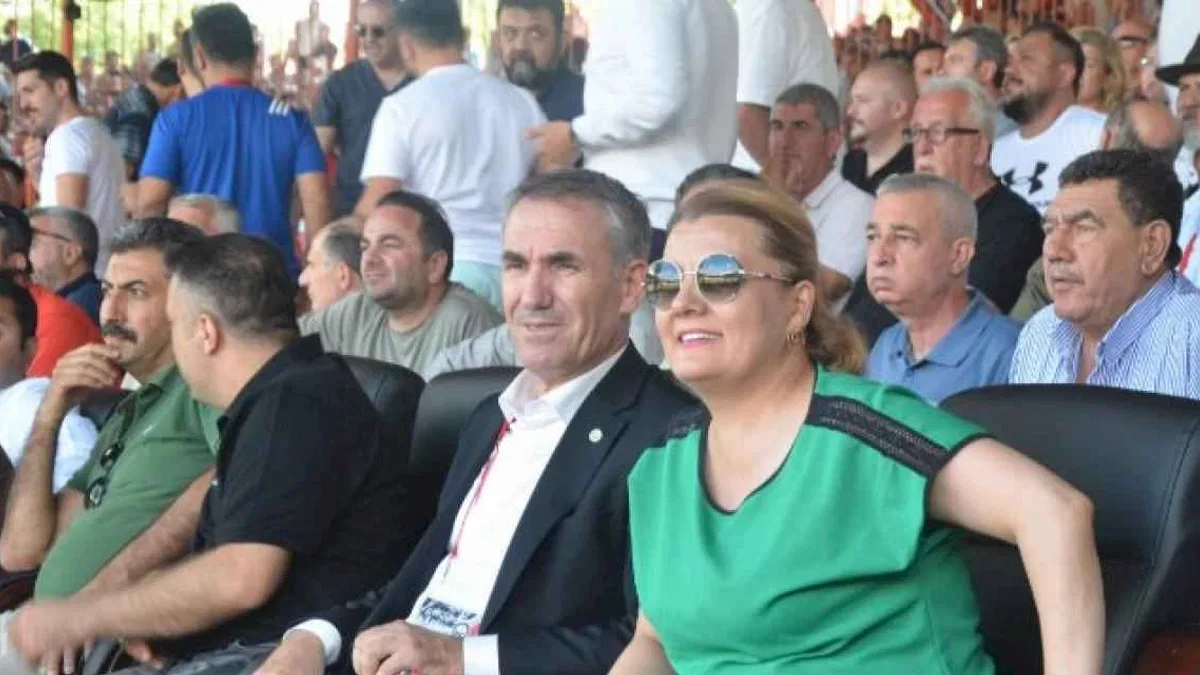 Edirne Kırkpınar’da Kocaelili pehlivanlara tebrik