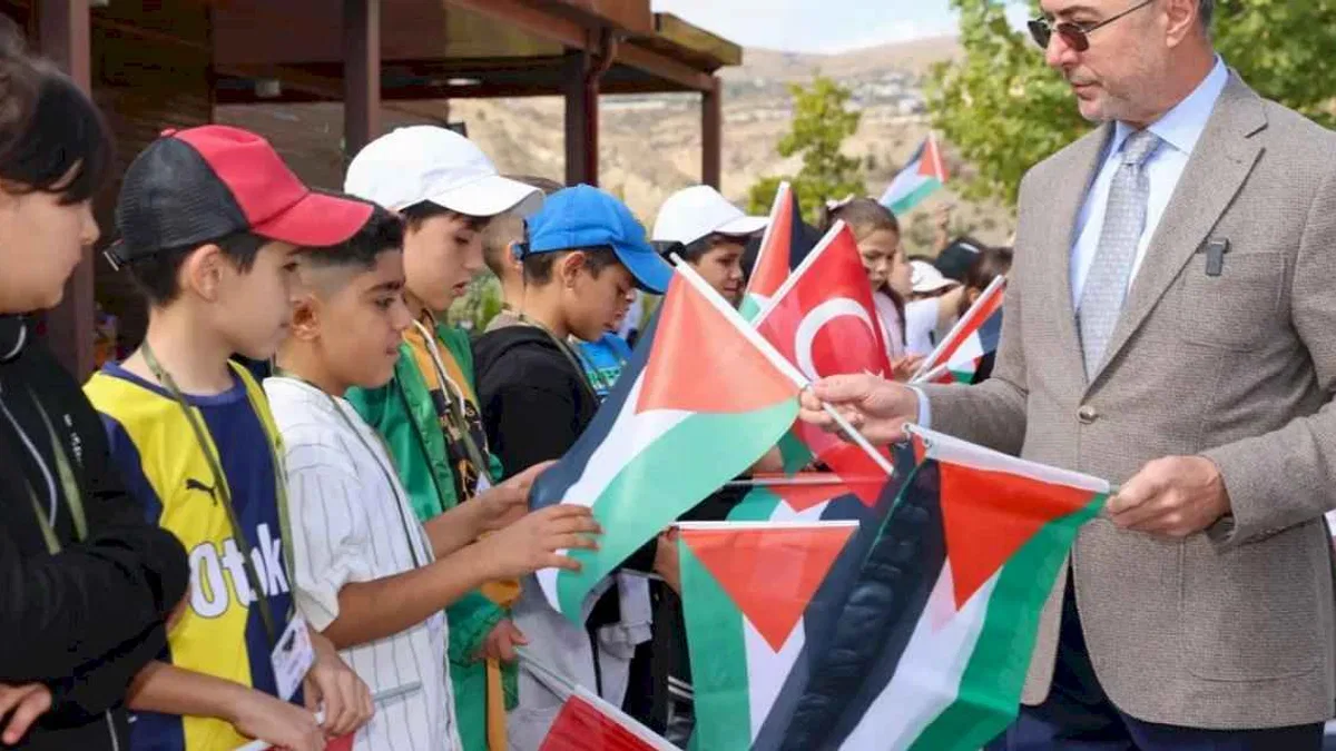 Başkan Pekyatırmacı, Sille Tabiat Okulu’nda öğrencilerle buluştu​​​​​​​