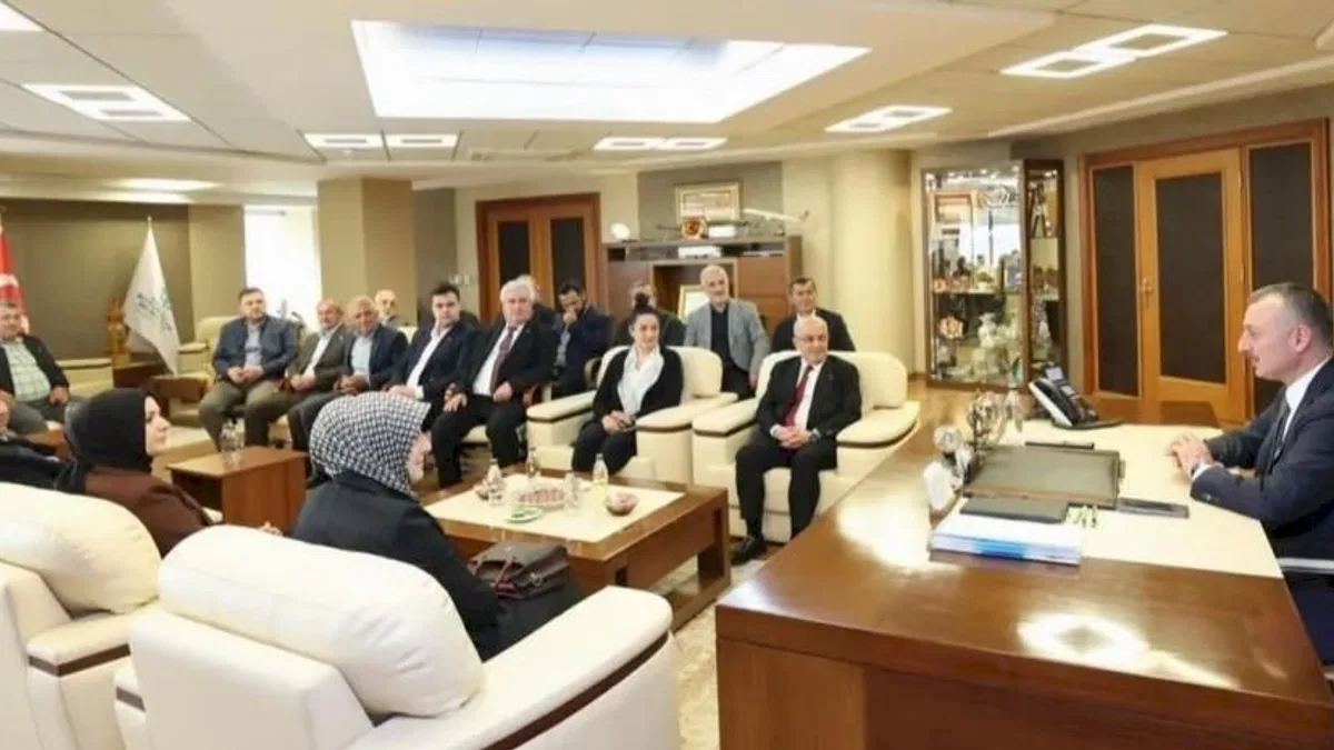 AK Parti Kandıra’dan Başkan Büyükakın’a ziyaret