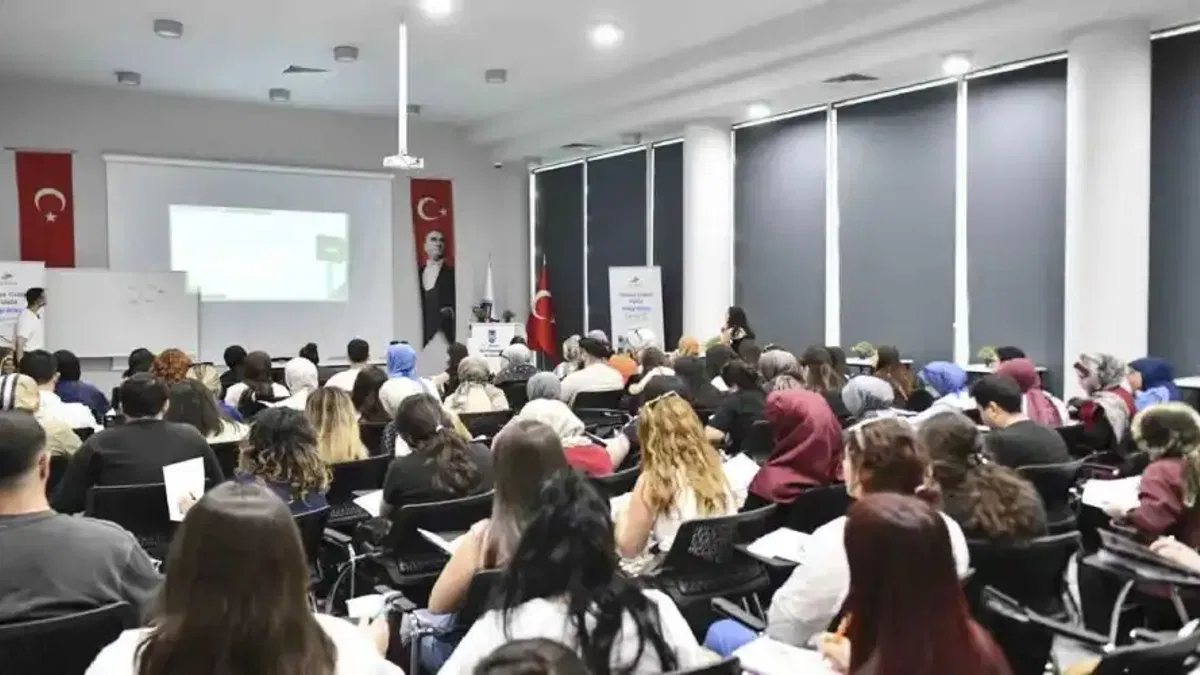 Ankara'da öğretmen adaylarına ücretsiz sınav kampı