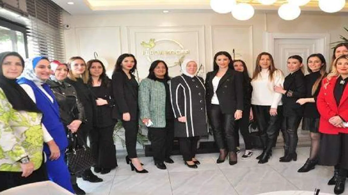 AK Parti heyetinden Ferda Koçer’e anlamlı ziyareti