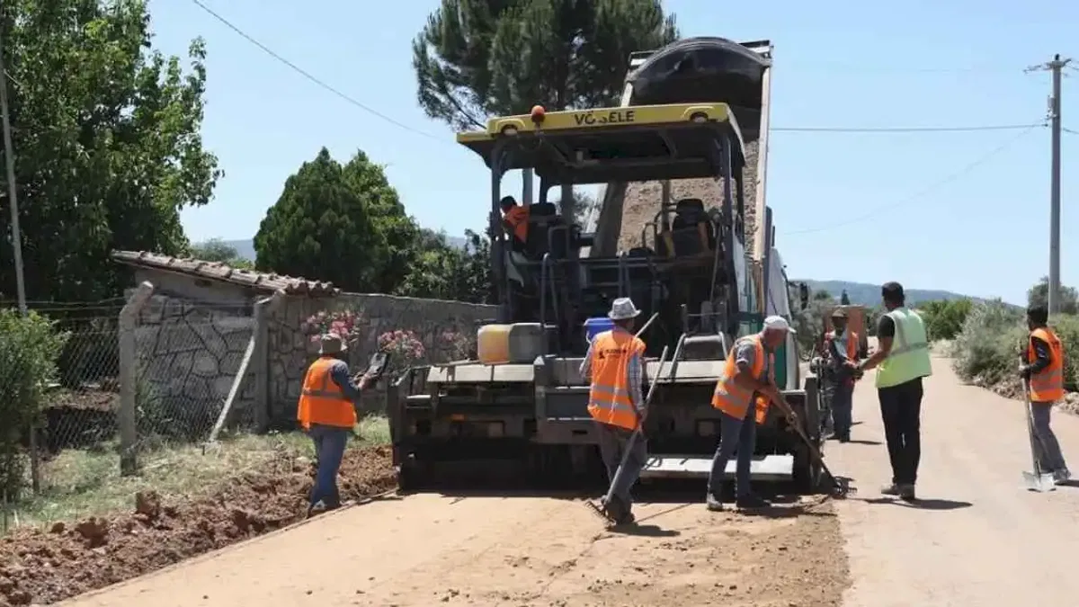 Muğla Büyükşehir’den kırsala 4 milyonluk yol yatırımı