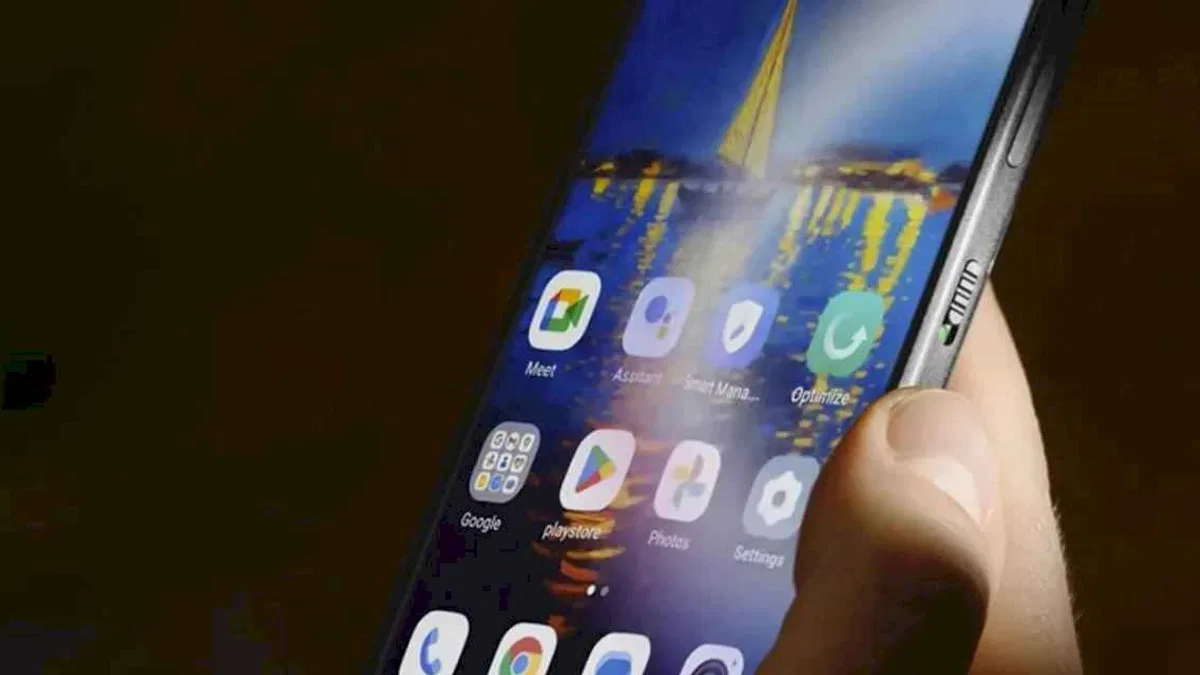 Çocuklar internette daha fazla zaman geçirirken ebeveynler güvenlik için yeni arayışta