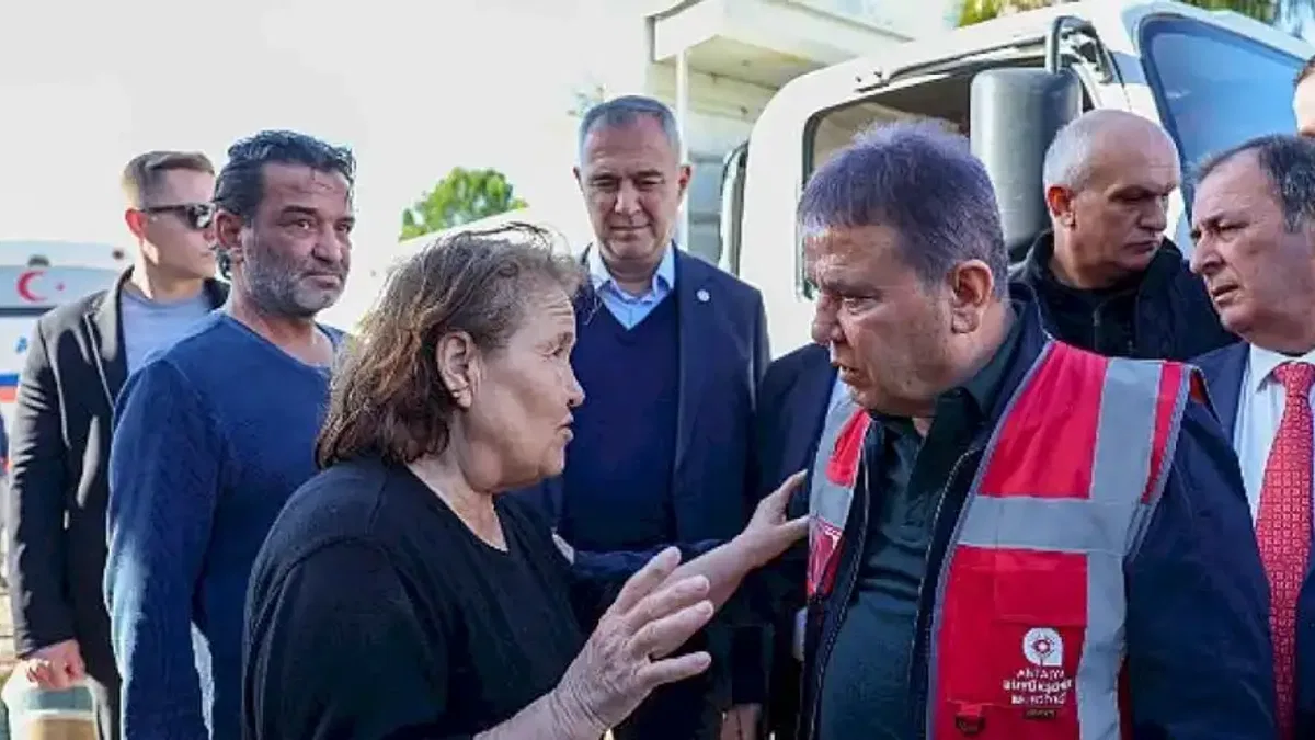 Başkan Böcek'ten Manavgat'a geçmiş olsun ziyareti