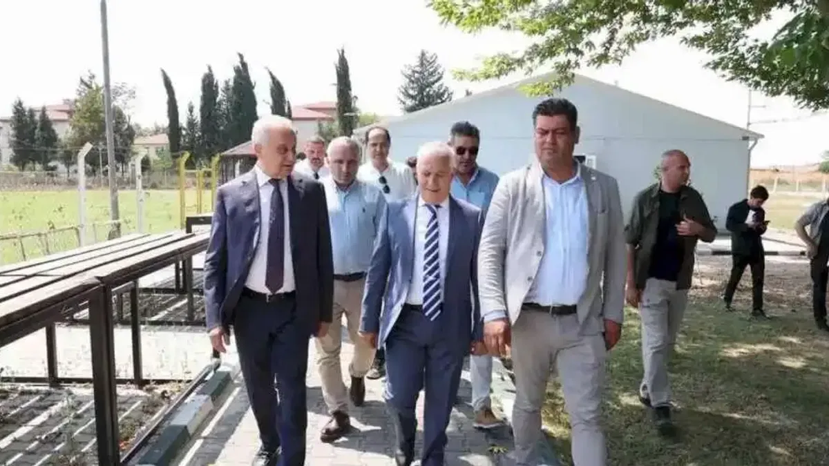 Bursa Mustafakemalpaşa Stadı sil baştan yenilendi