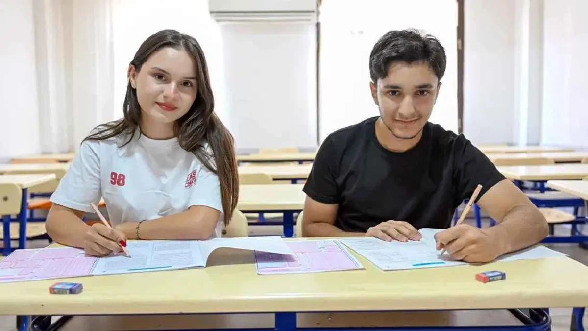 Mersin'de 396 öğrenci kurs merkezleriyle üniversiteye yerleşti