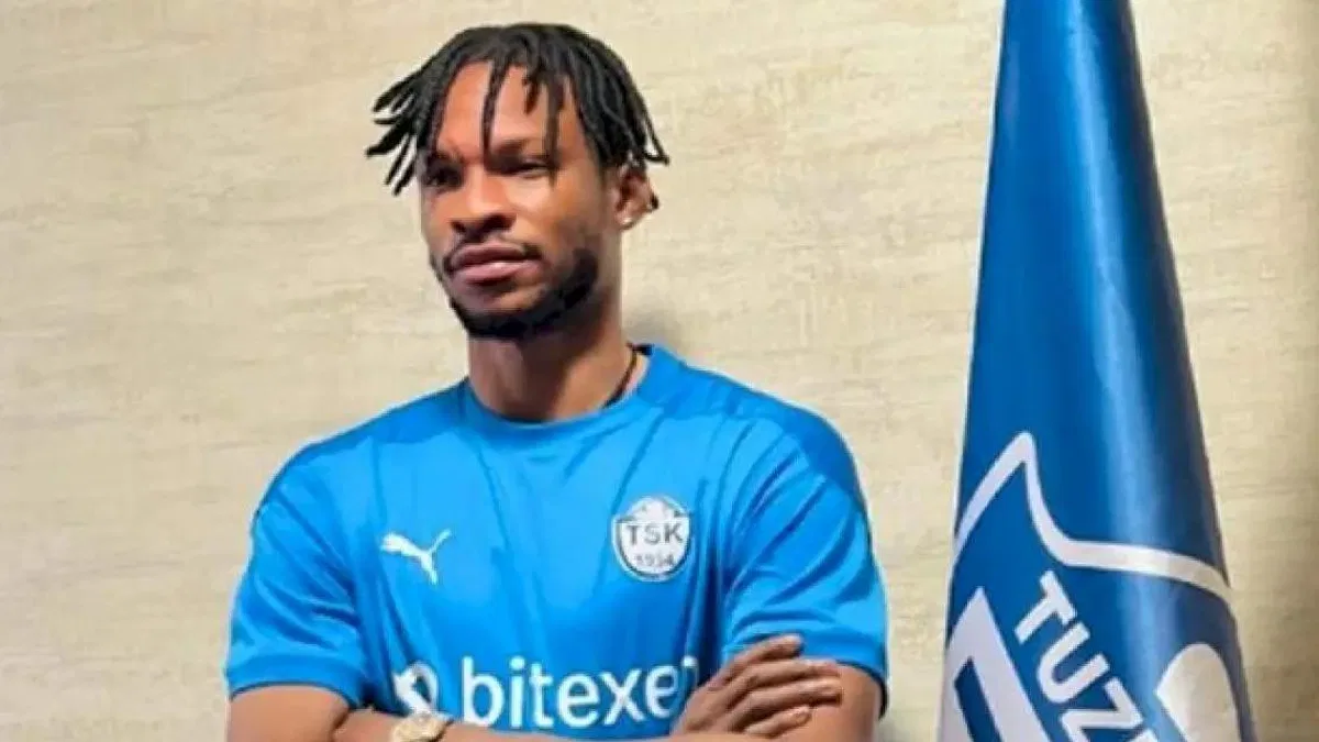 Tuzlaspor'da Philip Awuku Gana'da rehin kaldı!