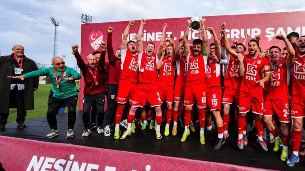 Sebat Gençlik Spor şampiyonluk kupasına kavuştu