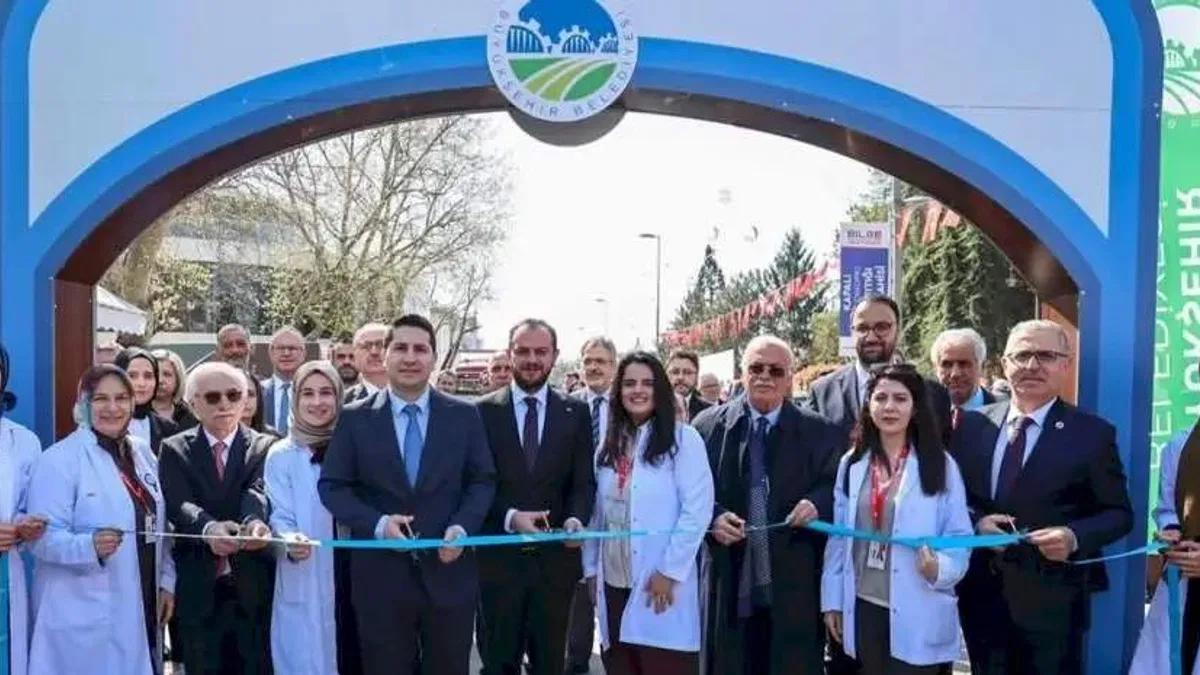 Sakarya’nın merkezine Sağlık Sokağı açıldı