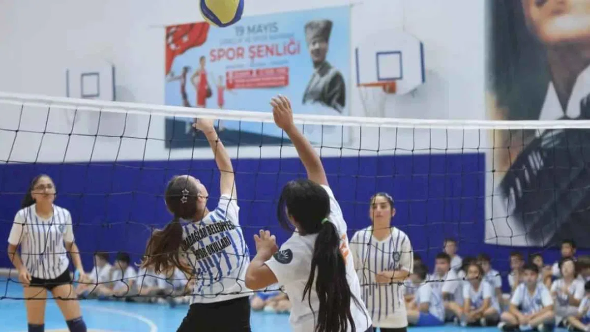 İzmir Karabağlar'da 19 Mayıs Spor Şenliği heyecanı