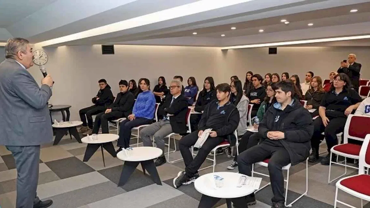 Kayseri Talas'ın Yazar Okulu tam gaz sürüyor