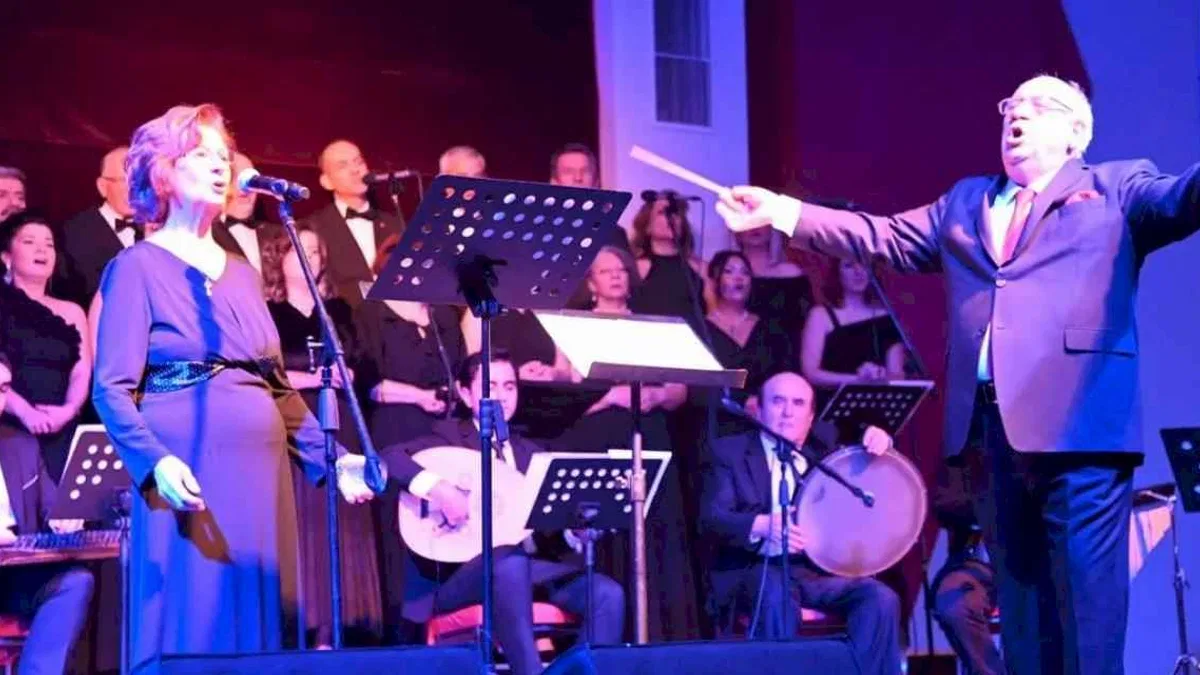 Manisa'da Selim Öztaş korosundan unutulmaz gece