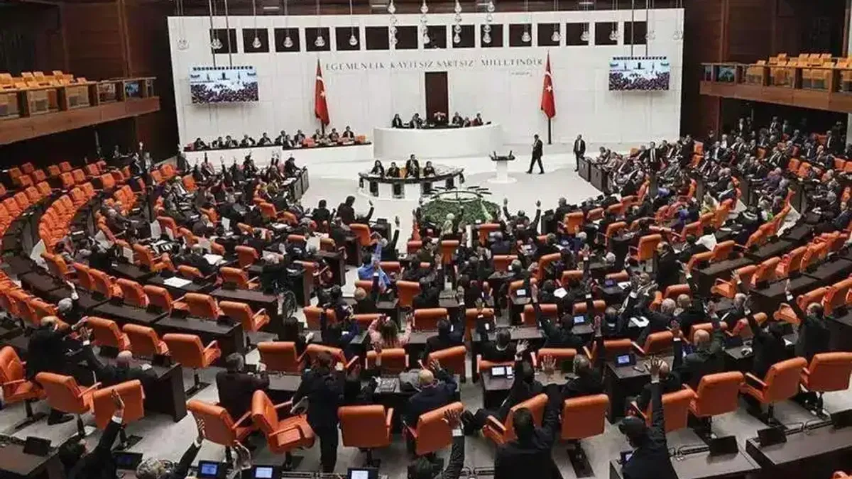 Fahiş aidatlara ilişkin kanun teklifinde 6 madde daha kabul edildi