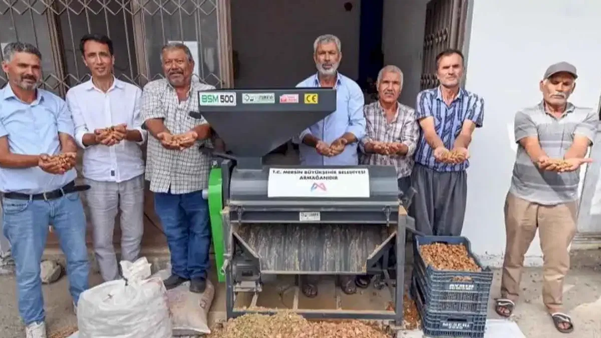 Mersin’de badem üreticisine teknolojik destek