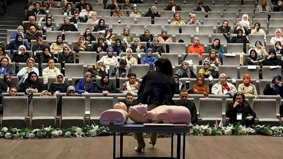 Başiskele'de afetlere hazırlık eğitimi verildi