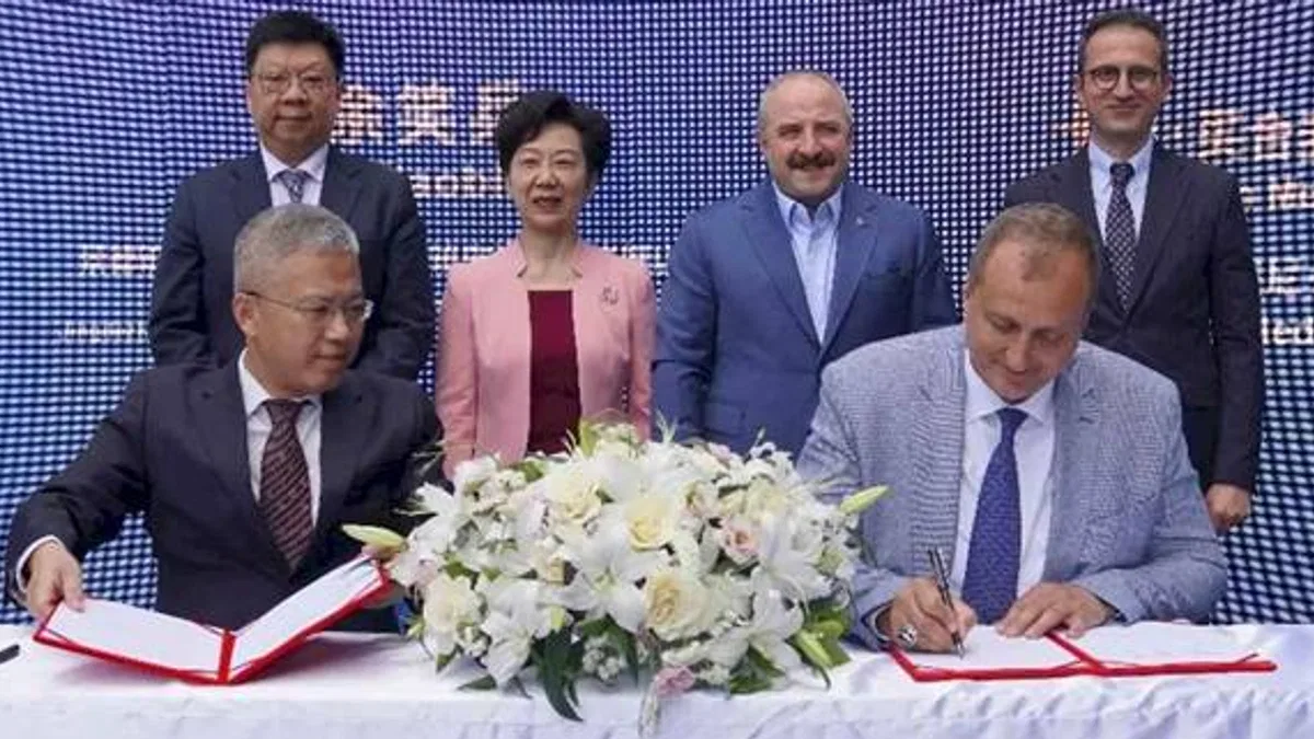 İznik ve Jingdezhen arasında tarihi iş birliği