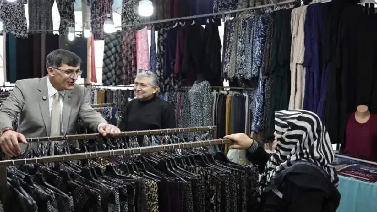Kütahya Geleneksel Bayram Pazarı'na yoğun ilgi