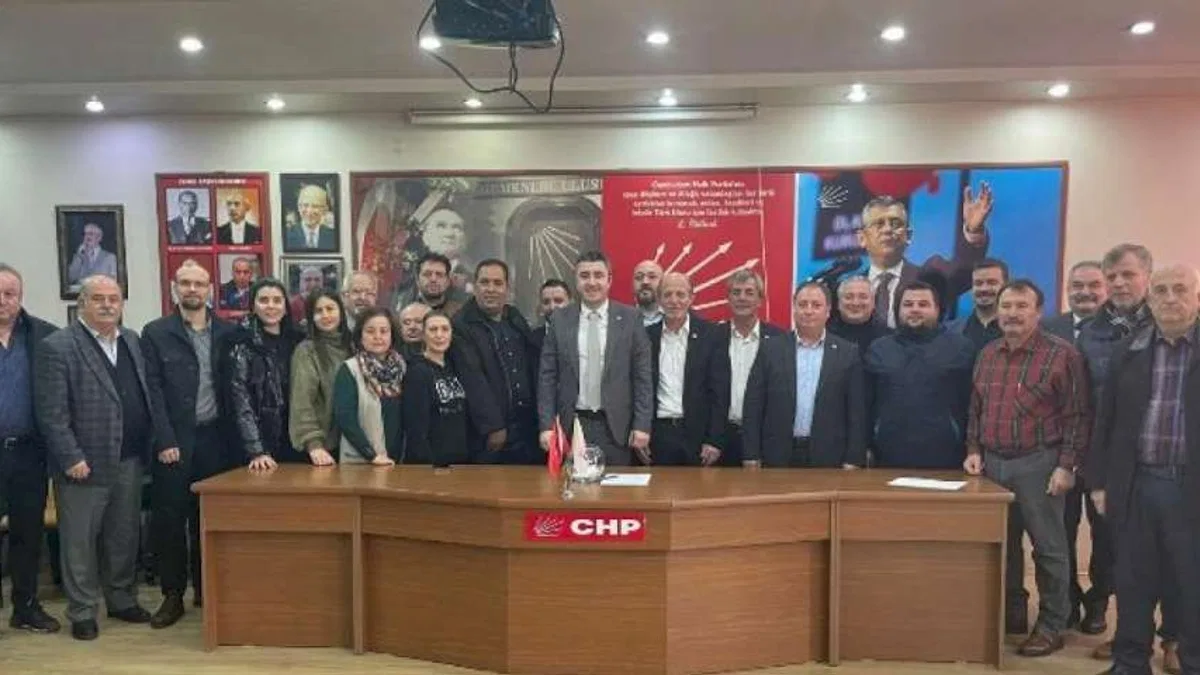 Edirne Keşan'da CHP'li aday adayları ön seçim kurasında
