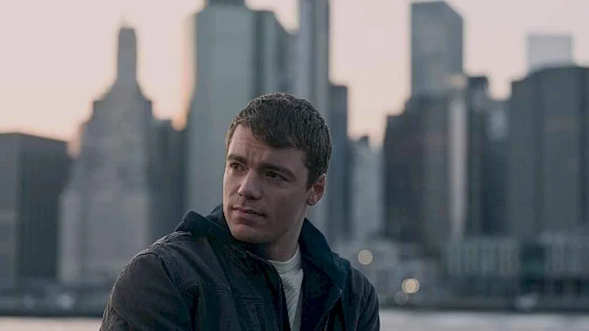 Netflix'in Başrolünde Gabriel Basso'ya Yer Veren Aksiyon Dolu Dizisi The Night Agent, Üçüncü Sezon Çekimlerine İstanbul'da Başlayacak