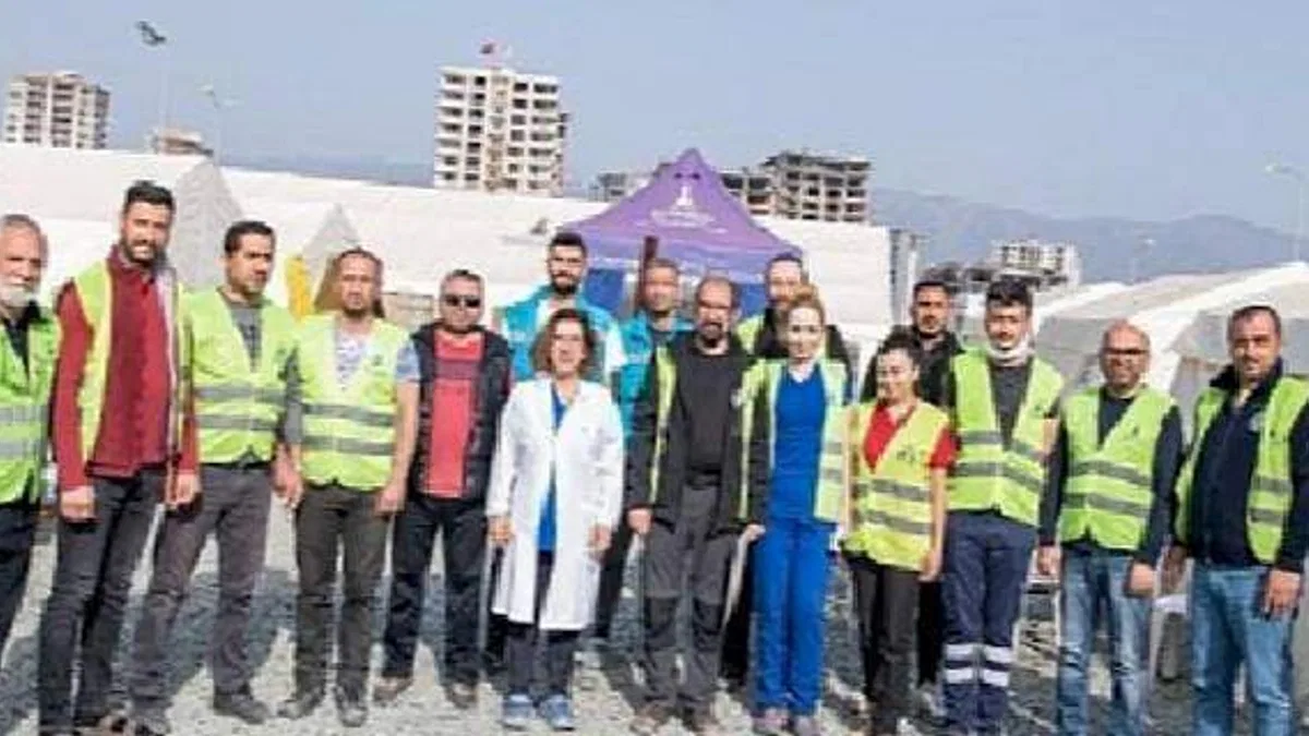 Ameliyathane de faaliyette Hatay'daki sahra hastanesinde günde 350 hasta tedavi ediliyor