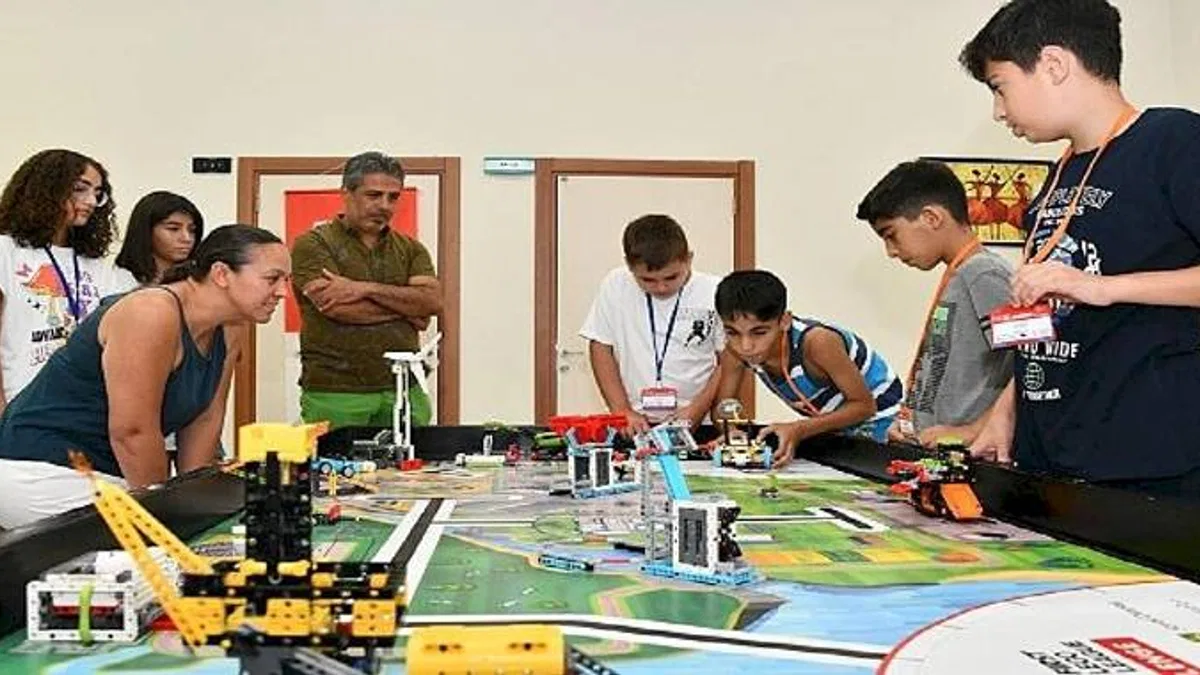 Yenişehir Belediyesinden çocuklara robotik kodlama ve LEGO eğitimleri