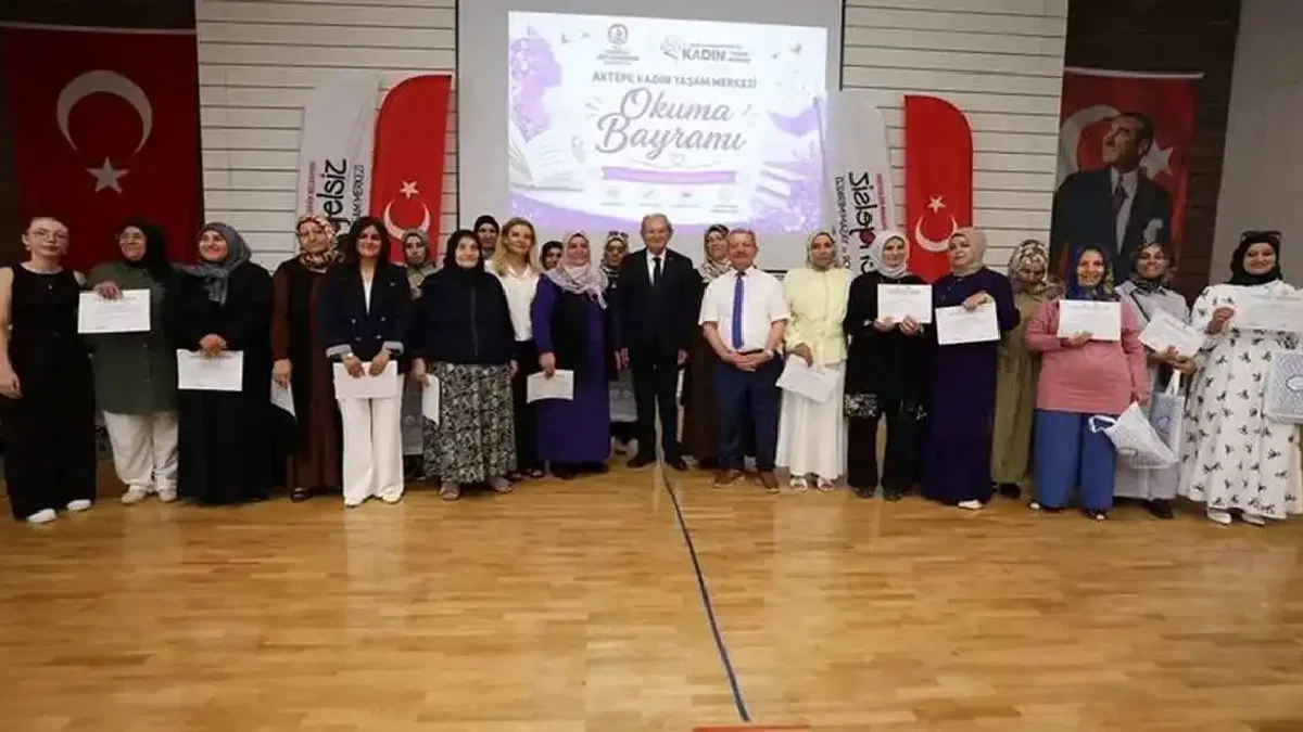 Denizli'de hayatları değişen kadınlar sertifikalarını aldı
