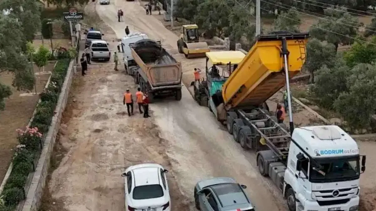 Muğla Büyükşehir Milas Menteş yolunu yeniliyor