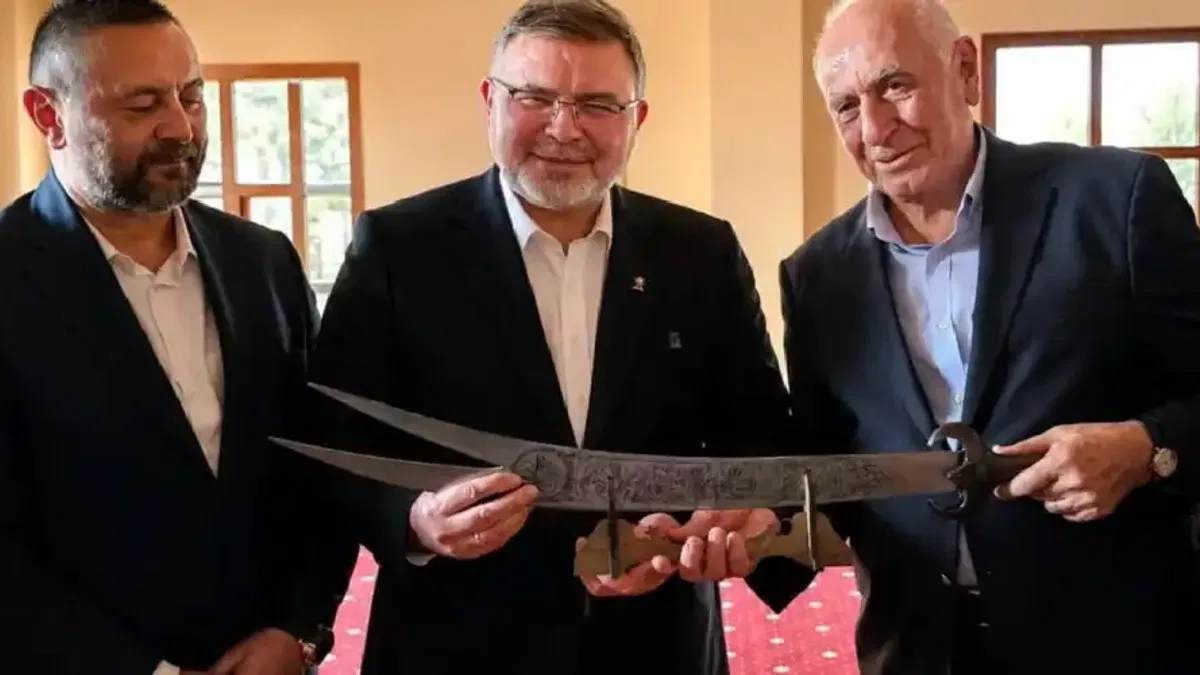 İzmir Karşıyaka'da Muharrem Lokması buluşması