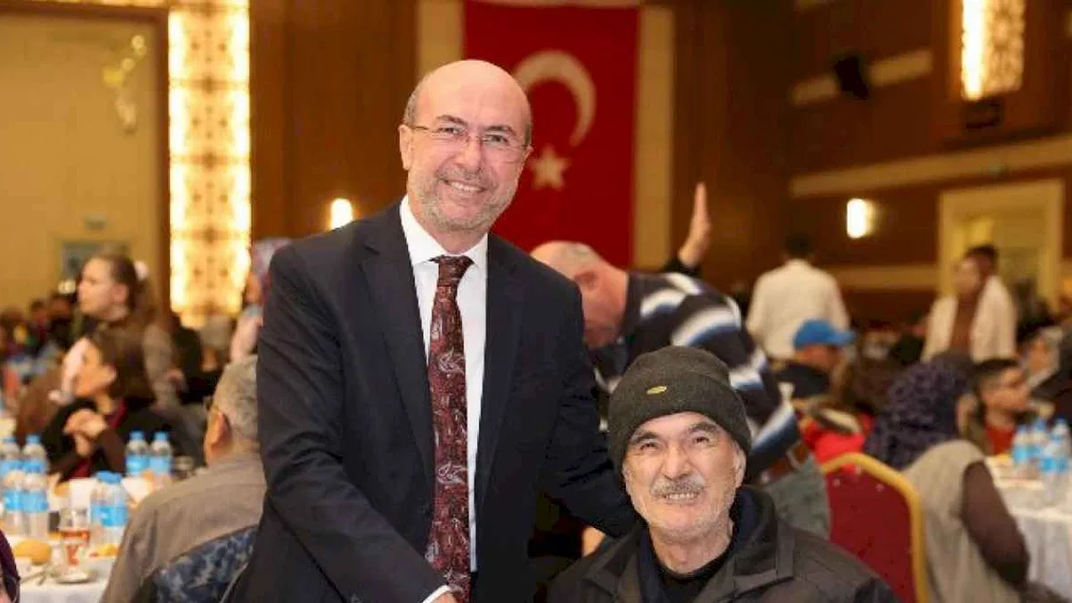 Başkan Pekyatırmacı Ramazan coşkusunu  hemşehrileriyle yaşıyor