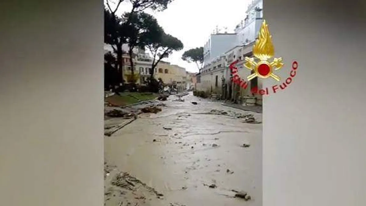 İtalya'nın Ischia Adası'nda meydana gelen heyelanda 8 kişi öldü