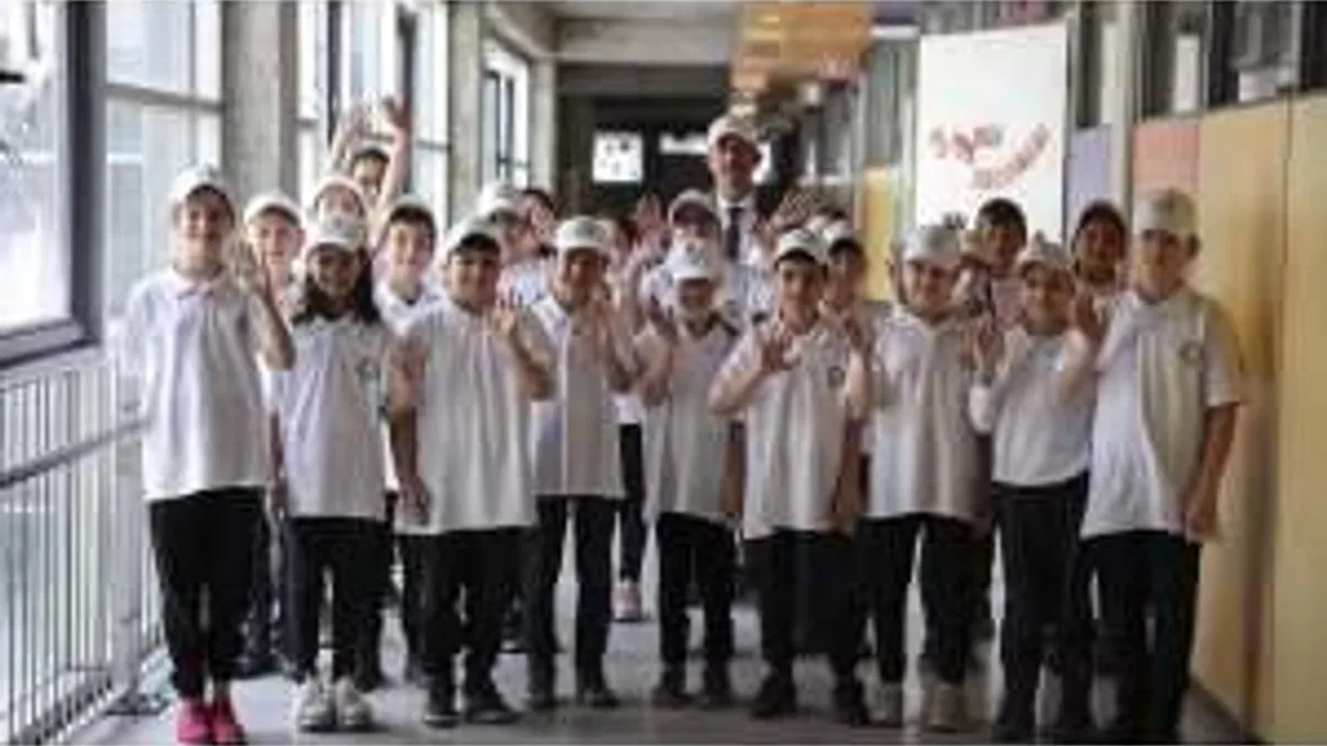 Çevre dostu ilkokulun suyu da elektriği de doğadan