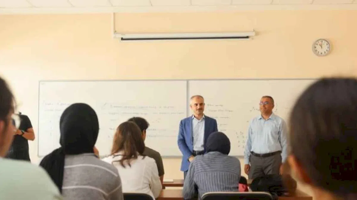 Çiftçi, sınava hazırlanan gençlerle GTÜ’de buluştu