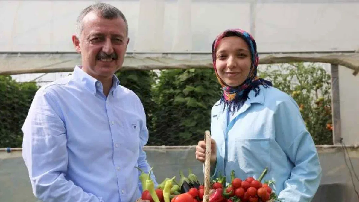 Başkan Büyükakın’dan kadın üreticiye destek