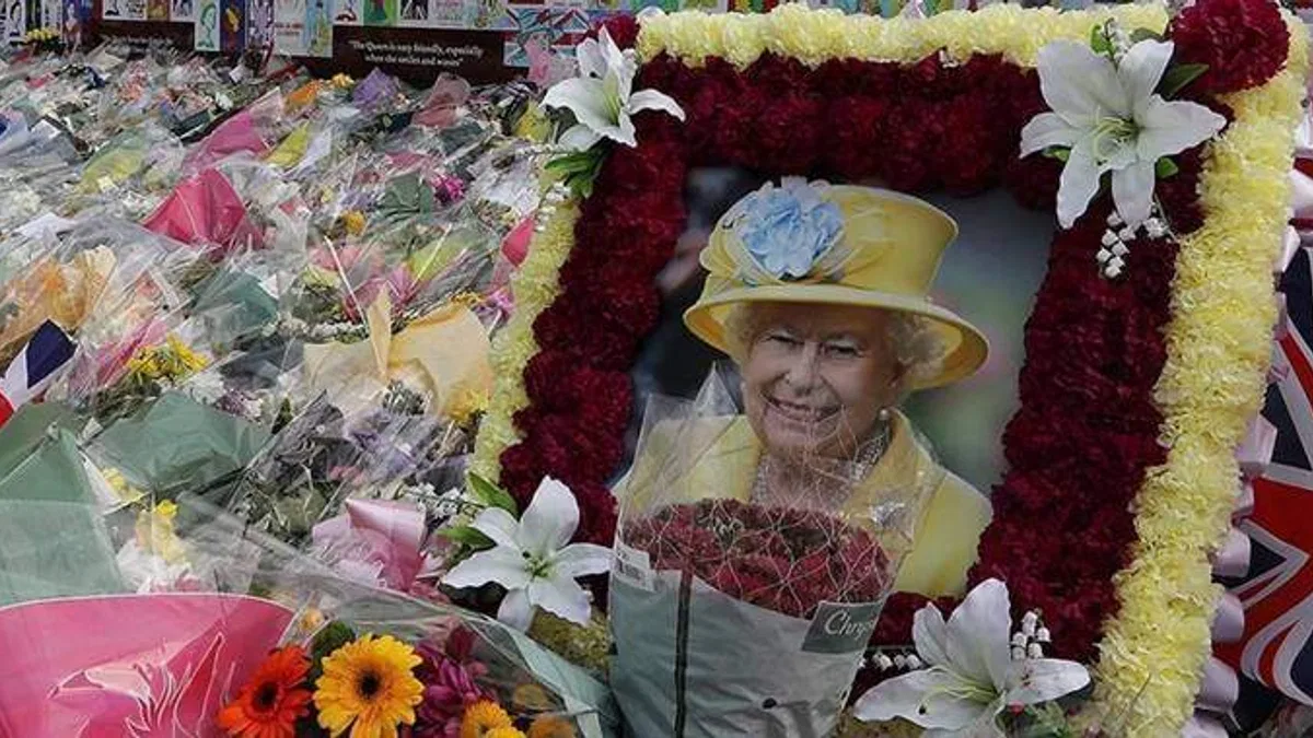 Kraliçe Elizabeth'in ölüm nedeninin 'yaşlılık' olduğu açıklandı