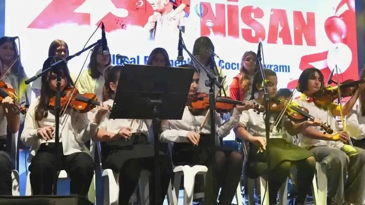Gençlik Orkestrası ve Korosu’ndan 23 Nisan konseri