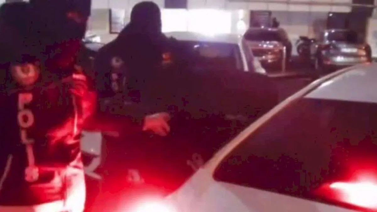 Interpol'ce aranan suç örgüt üyesi İstanbul'da 'Kafes'lendi