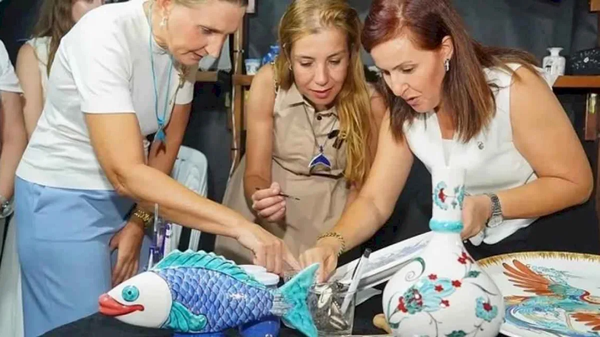 Kadın Emeği Çarşısı kapılarını açtı