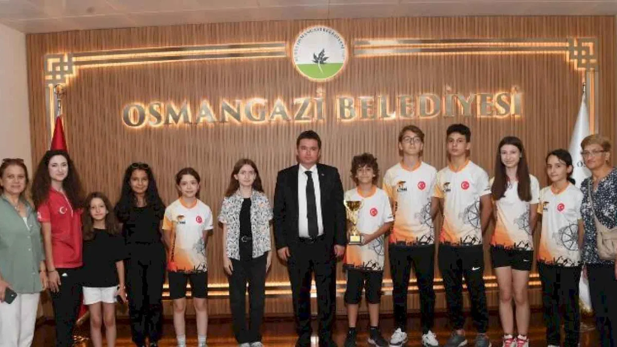 Türkiye ikincisi sporculardan Başkan Aydın’a ziyaret