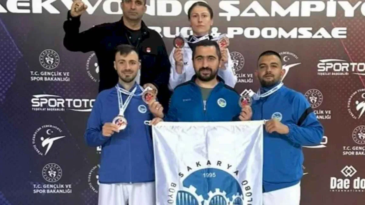 Sakaryalı taekwondocular Antalya’da doludizgin