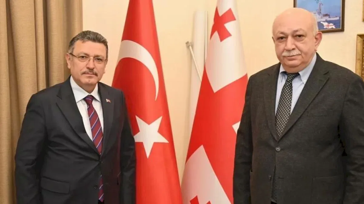 Trabzon'da Başkan Genç’ten Gürcistan Başkonsolosluğu'na taziye ziyareti